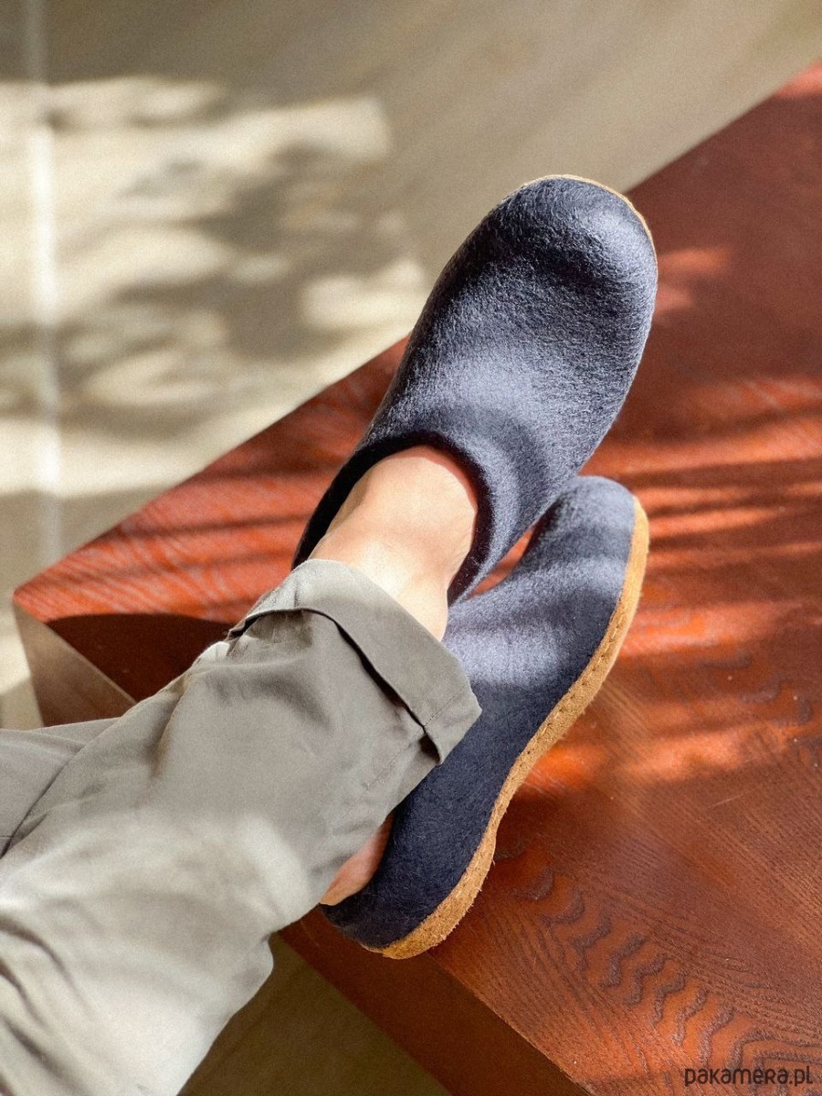 Мужские войлочные тапочки из овечьей шерсти