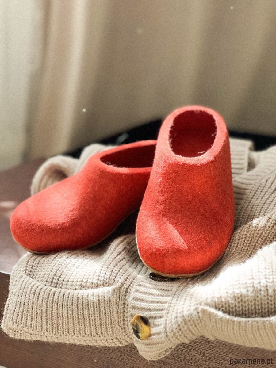 Мужские натуральные войлочные тапочки